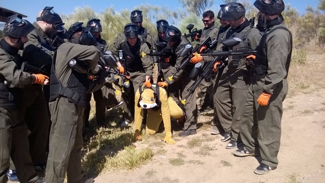 Despedida de soltero con paintball